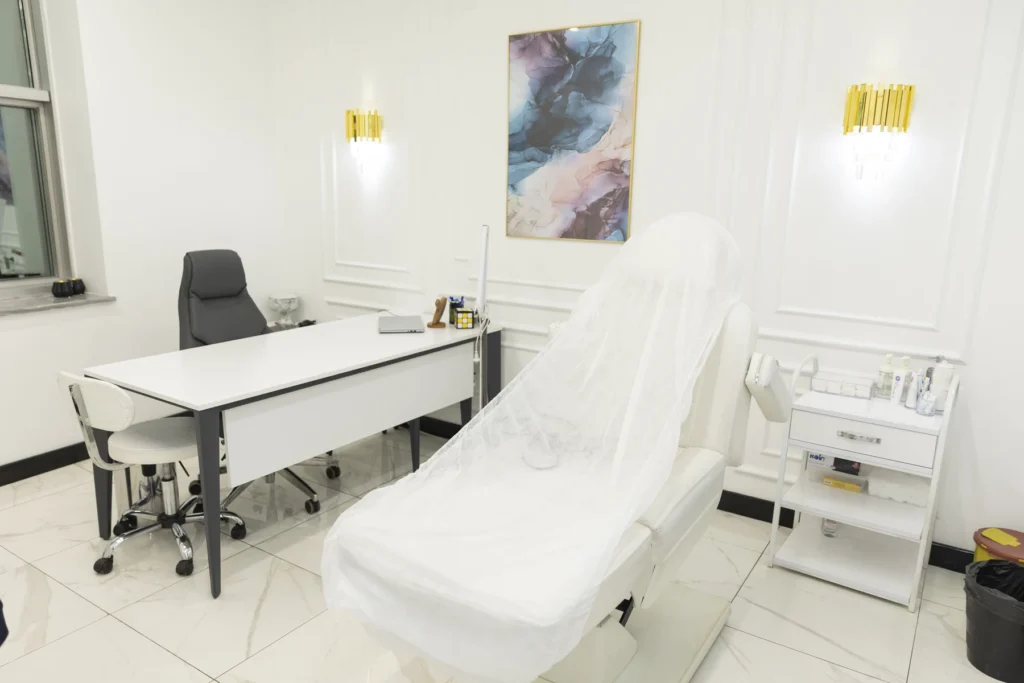 Linemed Ataşehir · Treatment room view